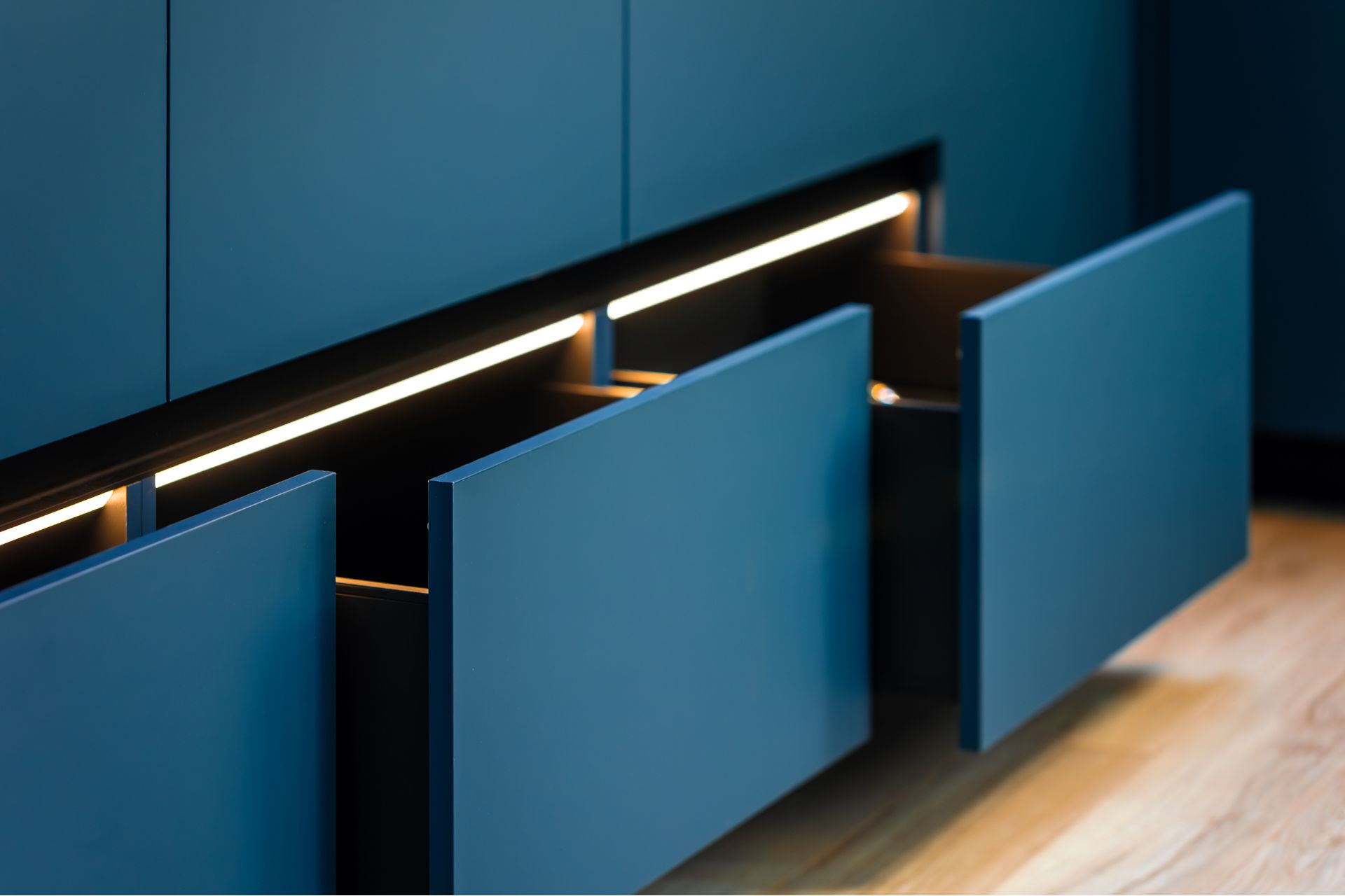 Tecnologia na marcenaria: como agregar valor com automação e LED